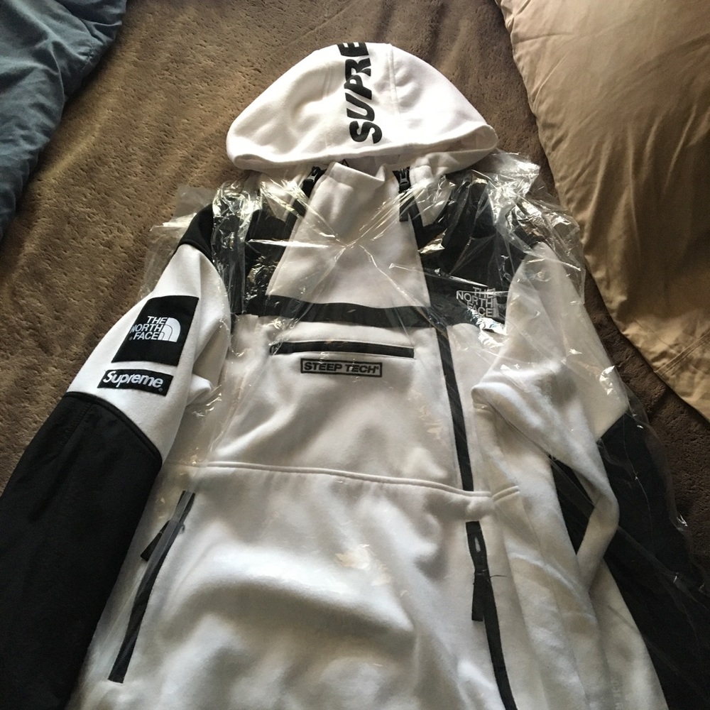 Supreme x TNF S15